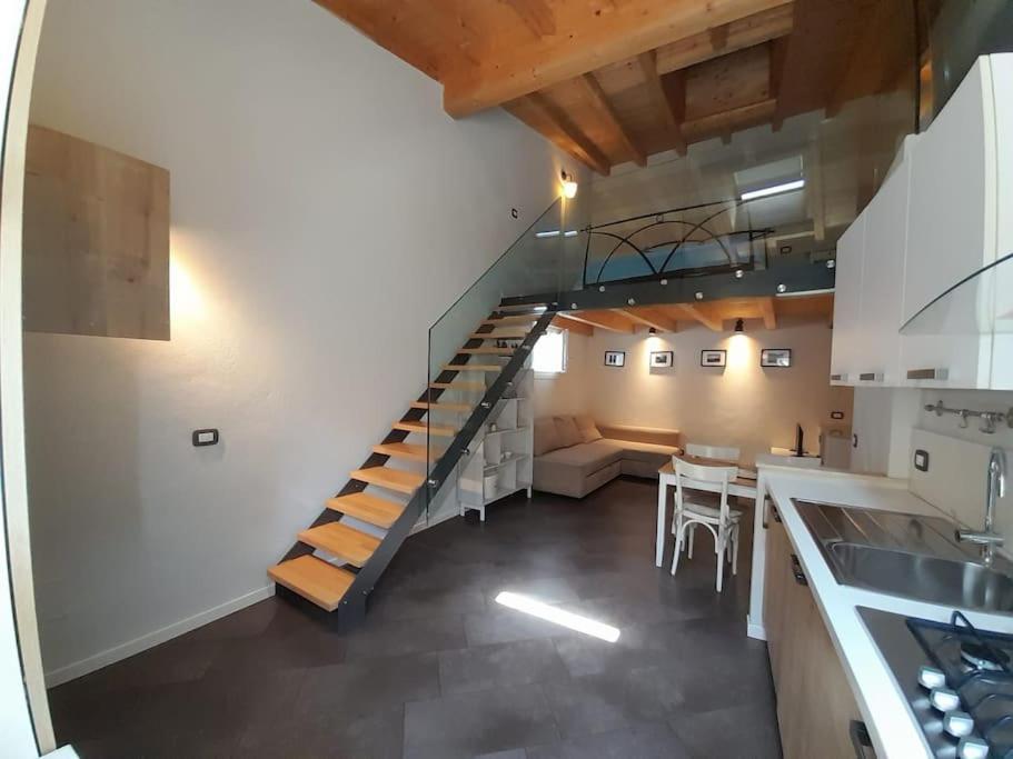 Апартаменты Iseo Loft - Comfort In Downtown Экстерьер фото